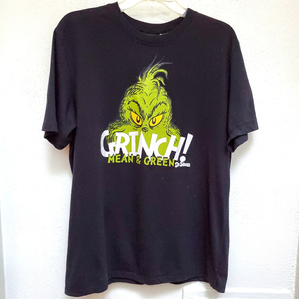 Dr. Seuss "GRINCH Mean & Green" Size L Graphic T